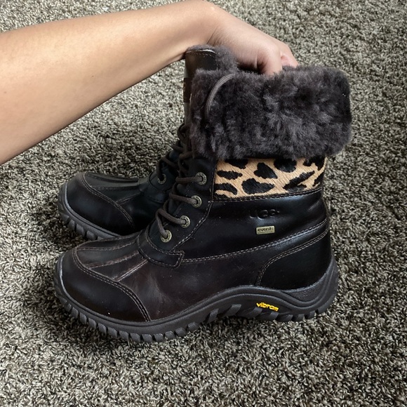dark brown with cheetah print ugg boots - Picture 4 of 4